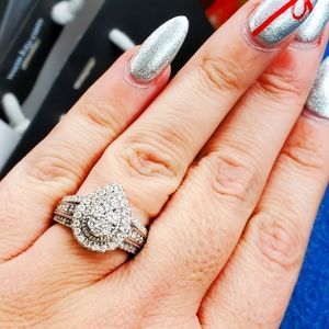 Ladies sz 10 1/4 , 1 carat  pear shape engagement ring